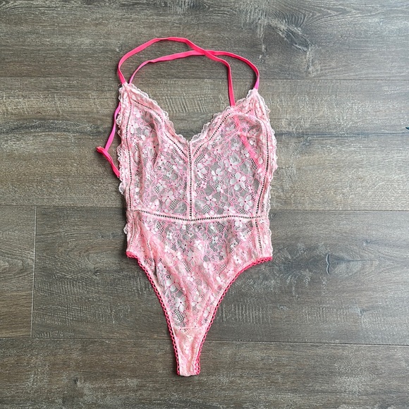 Victoria's Secret hot Pink Lace Intimates Bodysuit lingerie - Picture 1 of 3
